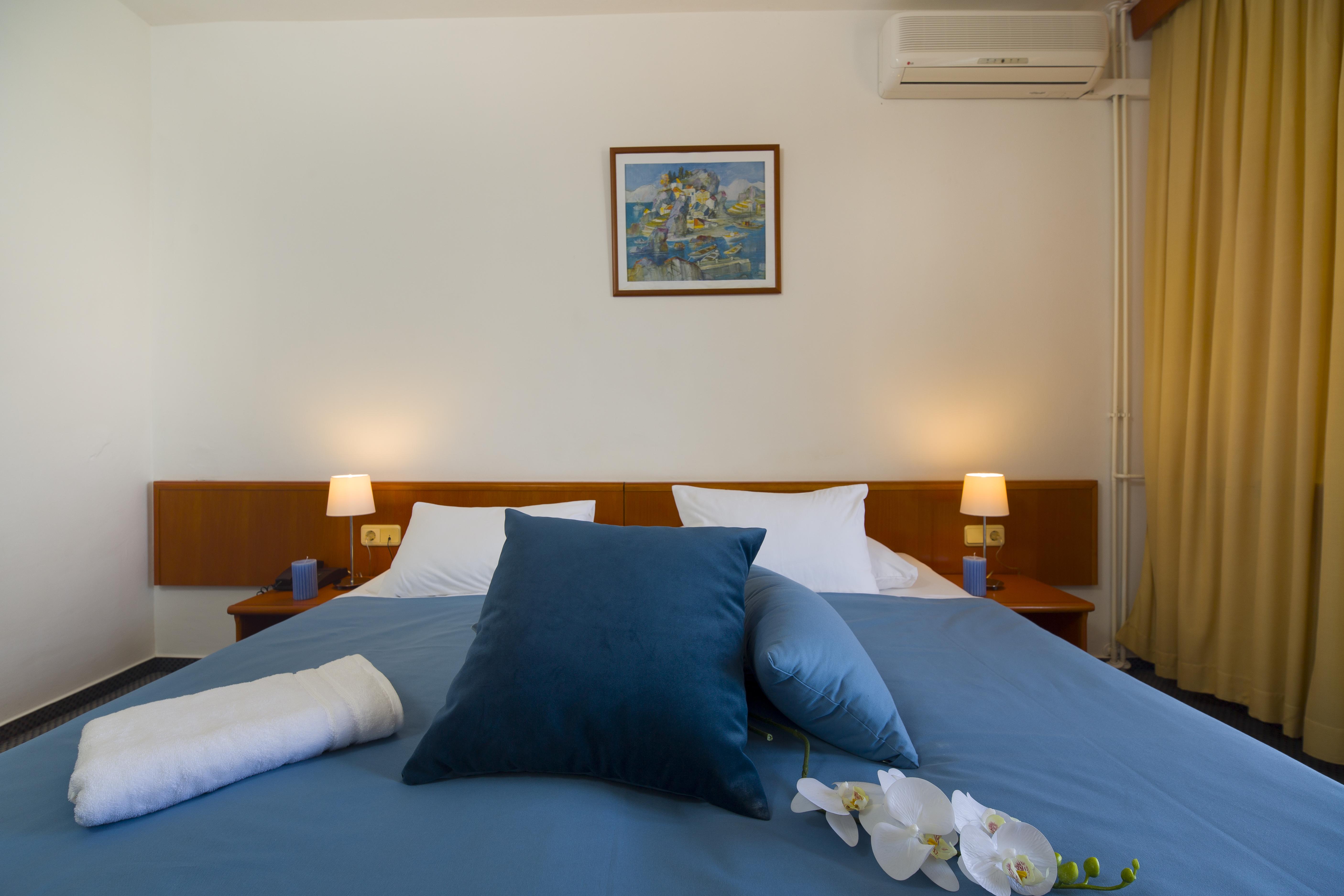 Hotel Faraon Търпан Екстериор снимка