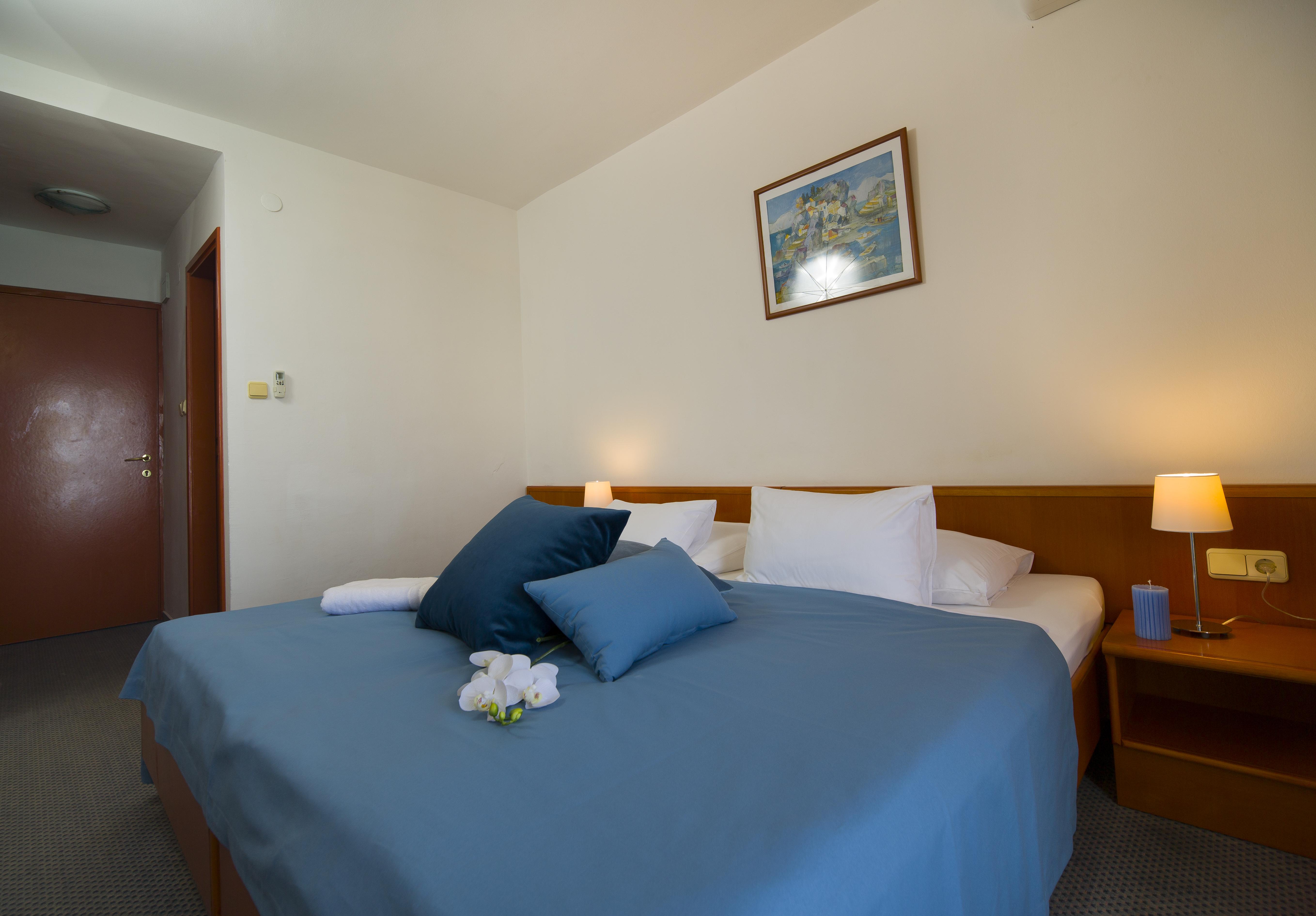 Hotel Faraon Търпан Екстериор снимка