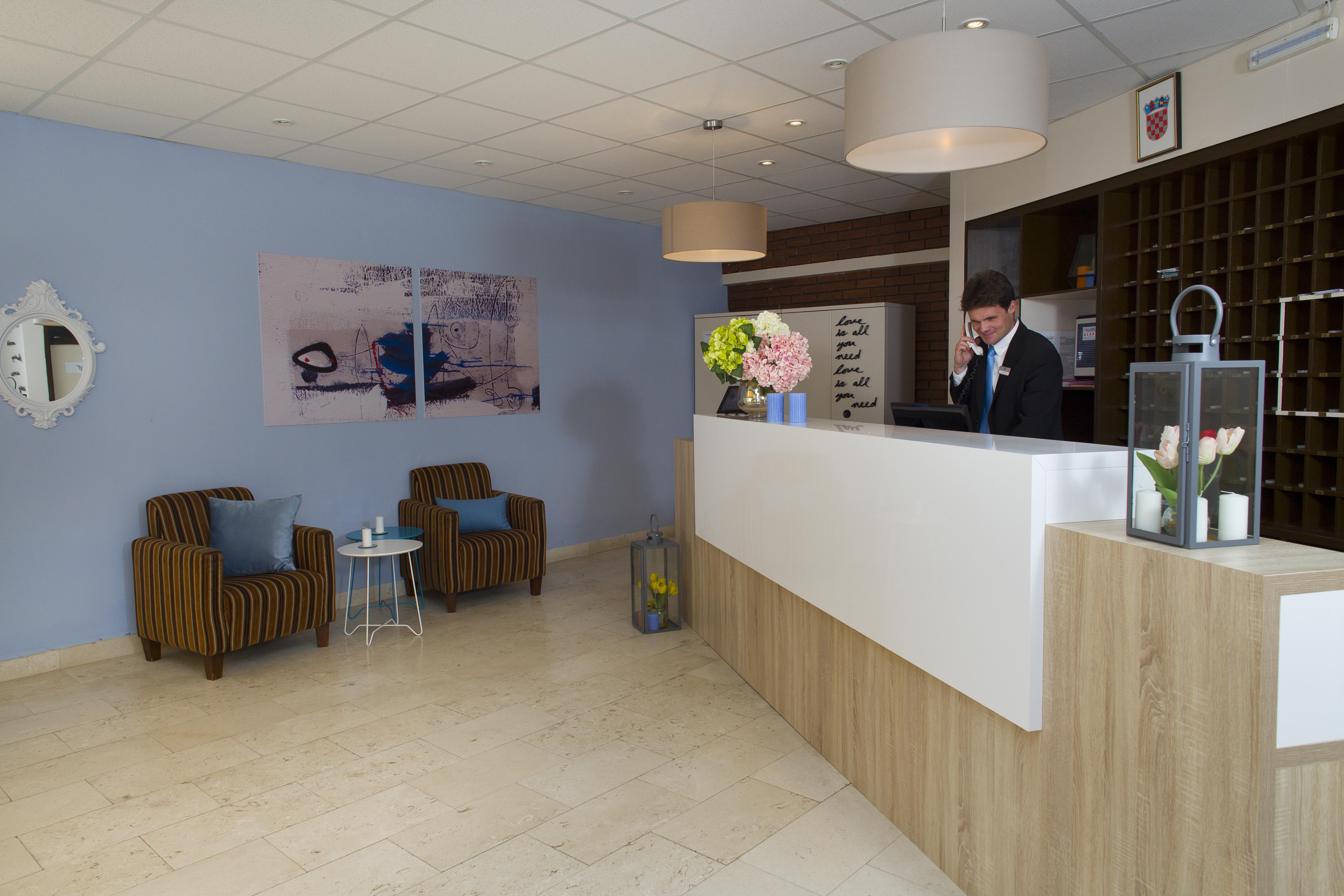 Hotel Faraon Търпан Екстериор снимка